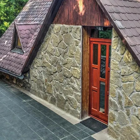 Сasa de vacaciones Erdő Mélyén Házikó *